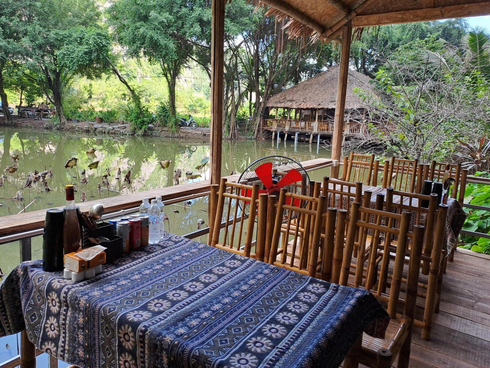 Thung Sen Tam Coc Chalets ニンビン 部屋 写真